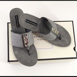 Dana Buchman Pewter Slip on Thong Sandals 9.5M